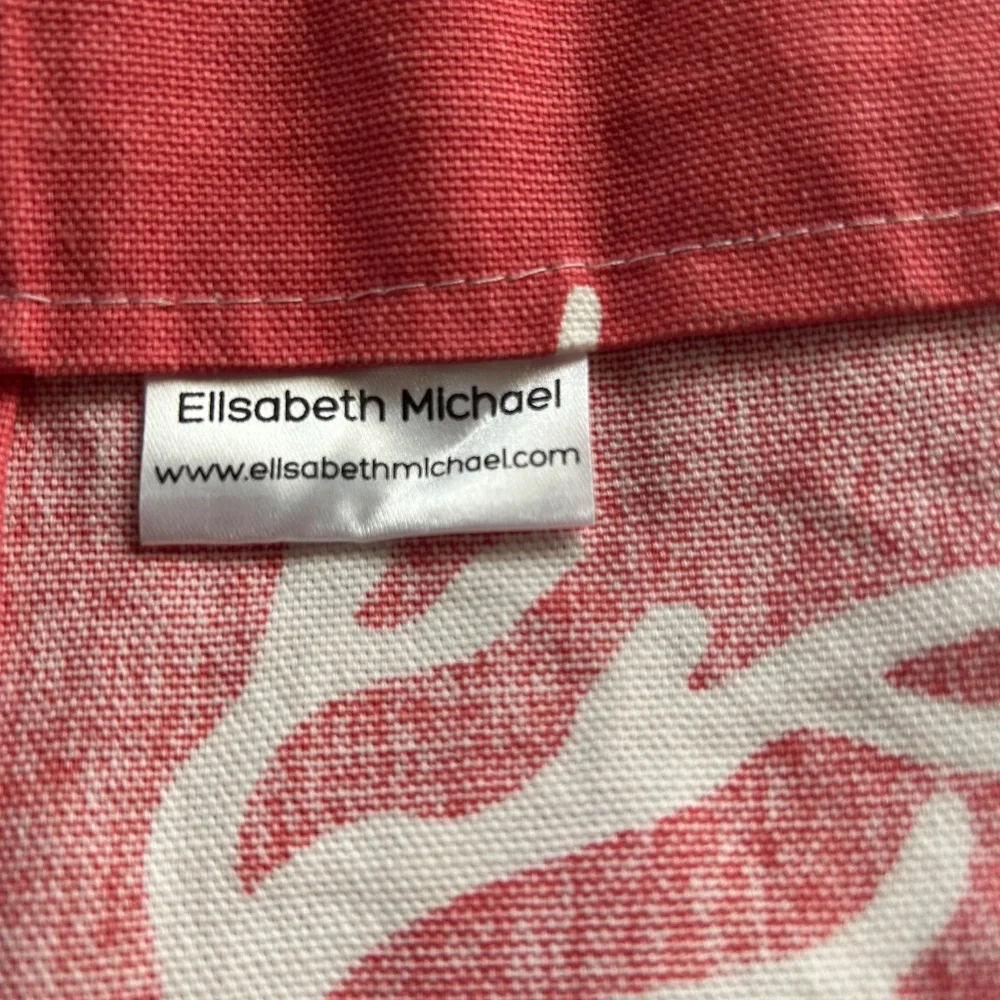 Elisabeth Michael coral color